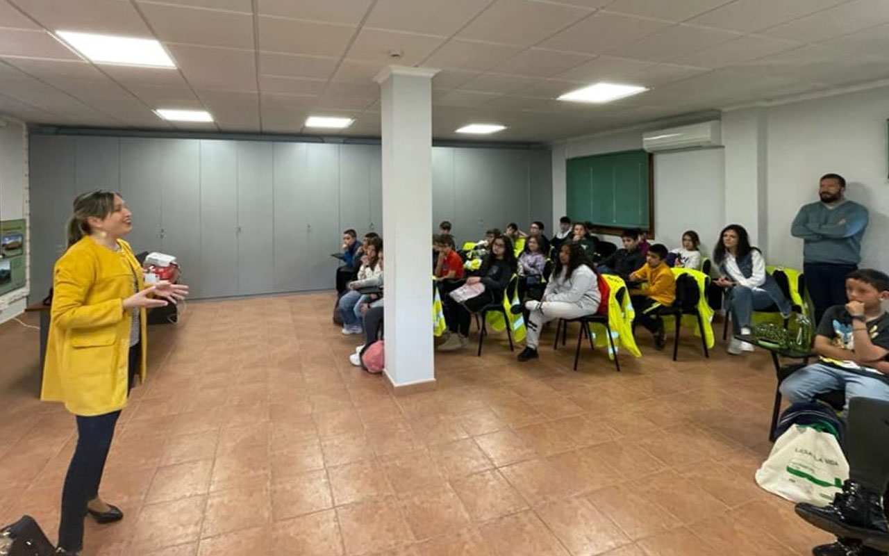 El alumnado del CRA ‘Los Olivos’ visita el CTRU de Albacete 